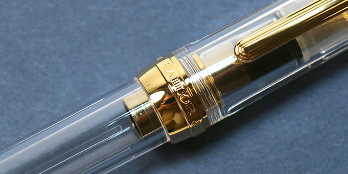 sailor_1911_large_clear_fountain_pen_body_up_close