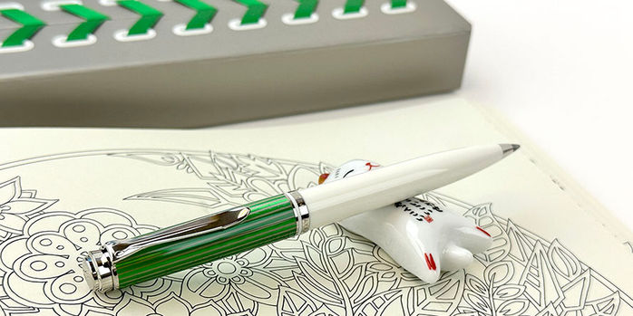 pelikan_k605_green_white_ballpoint_pens