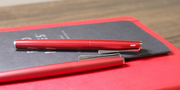 lamy_studio_fountain_pen_piano_red_and_studio_red