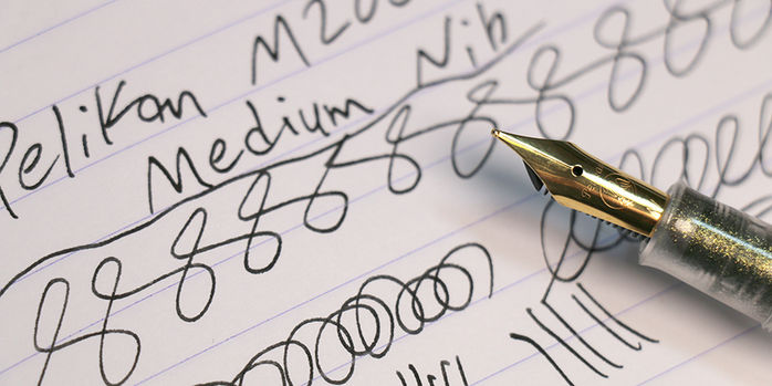 pelikan_golden_beryl_special_edition_m205_fountain_pen_writing_sample_up_close