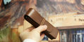 aston_leather_2_pen_box_squared_cognac_in_hand