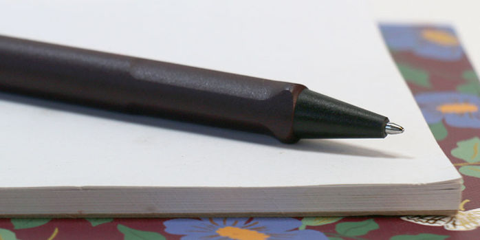 lamy_safari_scarlet_ballpoint_pen