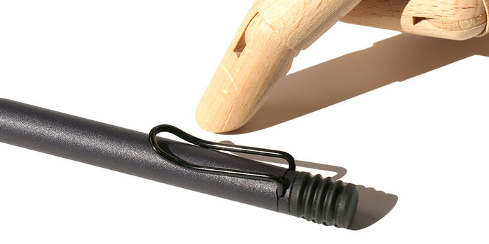 lamy_safari_steel_black_ballpoint_pen_clip