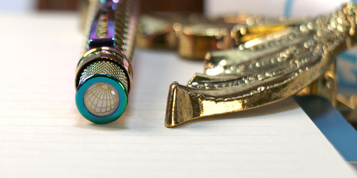 retro_51_mermaid_tornado_popper_top_disk