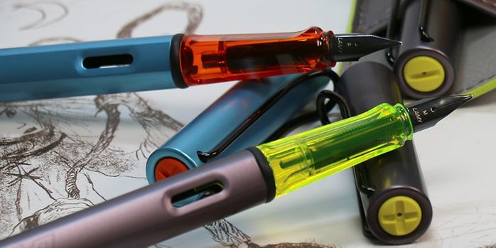 lamy_2025_special_edition_al_star_denim_and_aubergine_fountain_pens_nibs