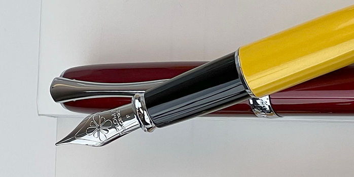 diplomat_excellence_a2_fountain_pen_stainless_steel_nib