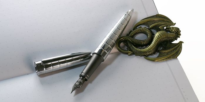 diplomat_aero_rhomb_chrome_fountain_pen_uncapped