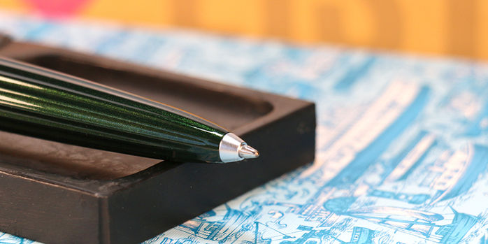 diplomat_aero_evergreen_ballpoint_pen