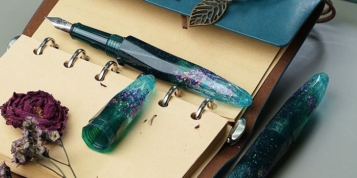 benu_briolette_fountain_pen_starlit_oasis