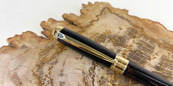 ST_Dupont_Line_D_Large_Fountain_Pens_gold_dust_capped
