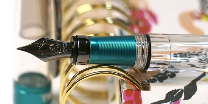 twsbi_diamond_580alr_fountain_pen_carribean_nib