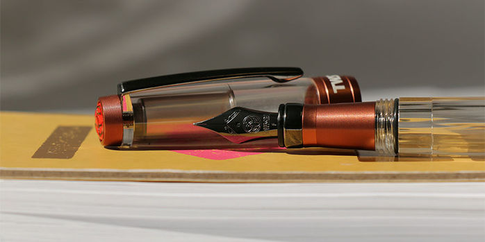twsbi_diamone_580_alr_affogato_with_onyx_fountain_pens_nib_and_cap