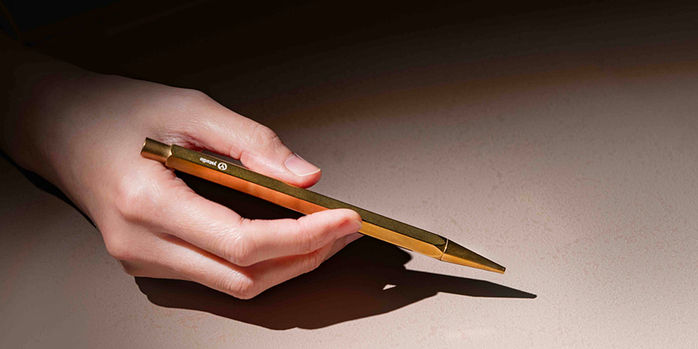 ystudio_classic_sketching_mechanical_pencils_in_hand