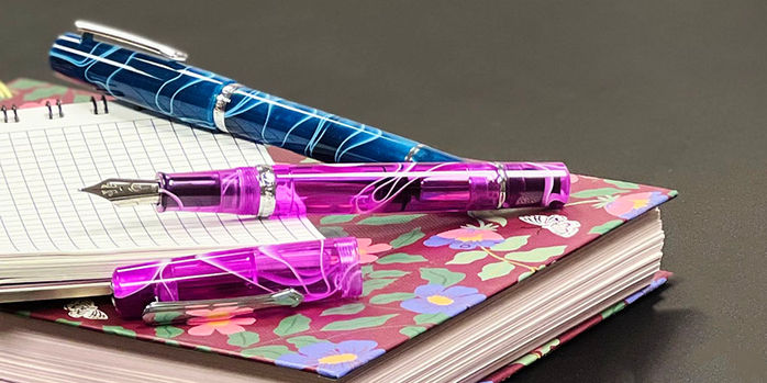 narwhal_original_fountain_pen_hippocampus_purple_and_poseidon_blue