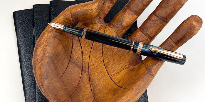 narwhal_schuylkill_dragonet_sapphire_fountain_pen_uncapped