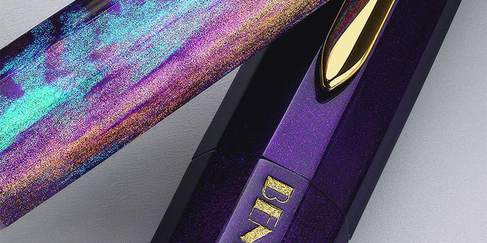 benu_euphoria_opera_fountain_pen_resin_closeup