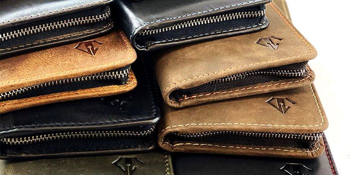 dee_charles_designs_2_pen_plus_ink_zipper_cases_showing_zippers