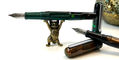 benu_talisman_four_leaf_clover_fountain_pen_with_sassy_brassy_cat_pen_holder