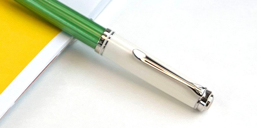 Pelikan Souveran 605 Green-White Fountain Pens