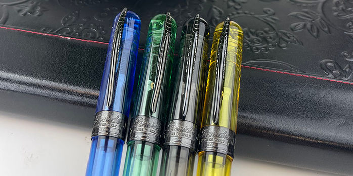 pineider_avatar_ur_demo_black_edition_fountain_pens_capped