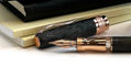 pineider_la_grande_bellezza_carbon_fiber_fountain_pen_nib_and_cap