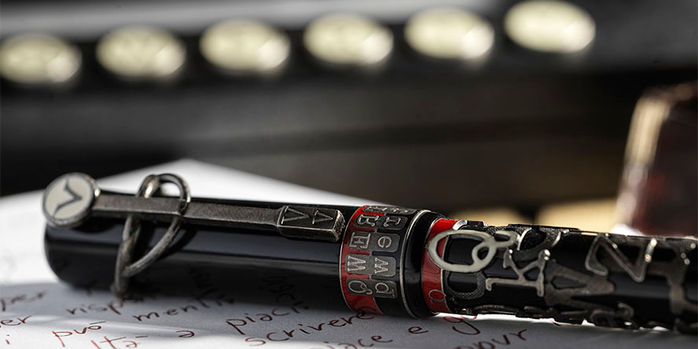 visconti_qwerty_limited_edition_fountain_pen_on_paper