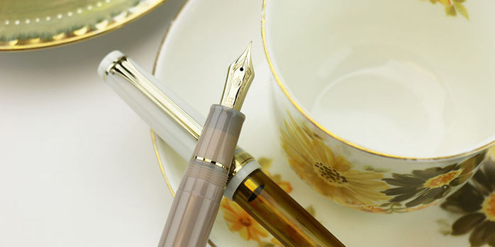 sailor_pro_gear_moroccan_mint_tea_kissan_fountain_pen_with_mint_and_sugar