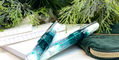 benu_talisman_mistletoe_2021_limited_edition_christmas_fountain_pen_closeup
