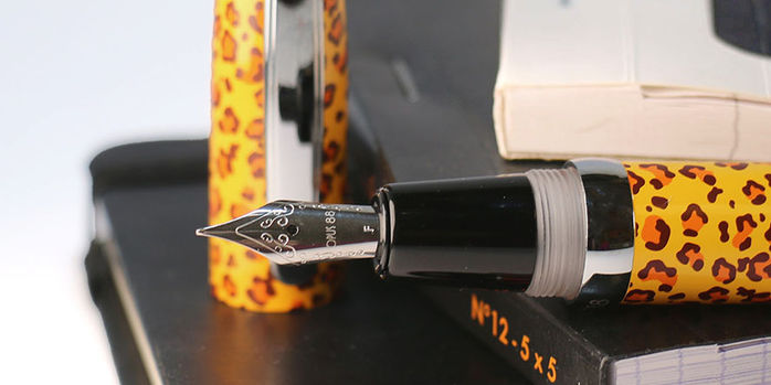 opus_88_mini_pocket_fountain_pen_animal_prints_nib