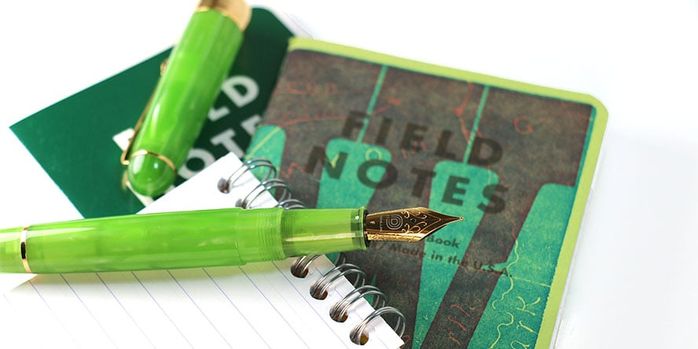 penlux_masterpiece_delgado_kryptonite_fountain_pen_uncapped