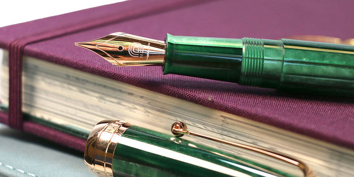penlux_masterpiece_delgado_sicao_fountain_pen_uncapped