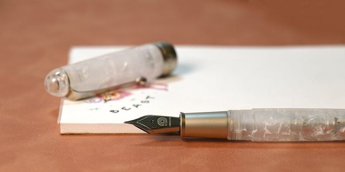 penlux_masterpiece_delgado_snowflake_fountain_pen_uncapped