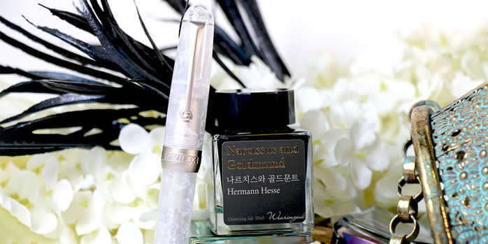 penlux_masterpiece_delgado_snowflake_fountain_pen_with_wearingeul_ink_bottle