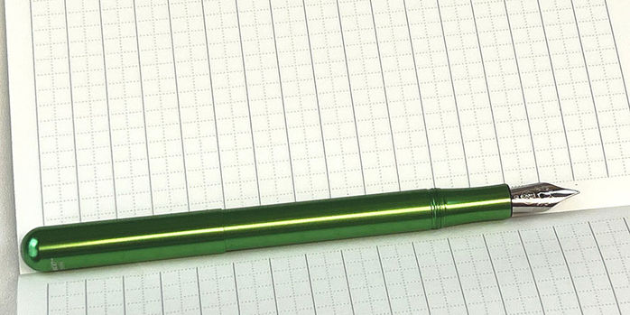 kaweco_liliput_collectors_edition_green_fountain_pen_posted