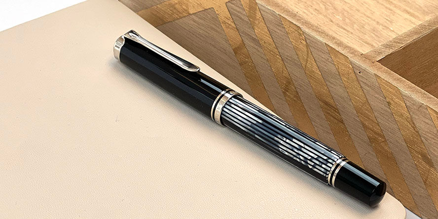 Pelikan Souveran K605 Ballpoint Pen in Tortoiseshell-Black