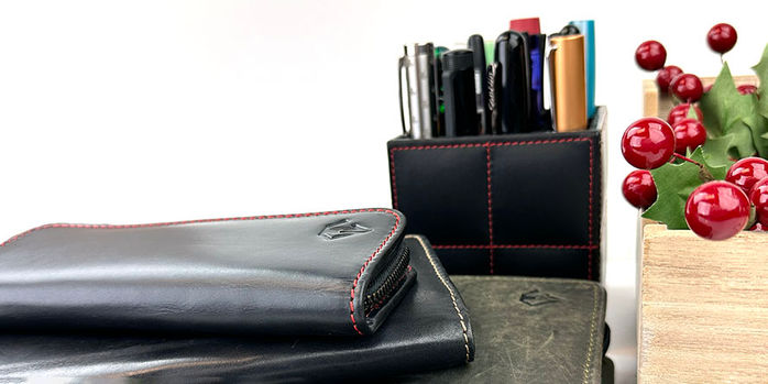 dee_charles_designs_2_pen_zipper_case_and_cube_and_more