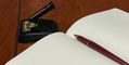 platinum_red_desk_fountain_pen_uncapped