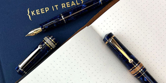 maiora_limited_edition_capri_alpha_eyedropper_fountain_Pen_showing_nib_and_capped