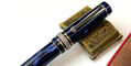 uy_design_listen_to_your_heart_brass_pen_stand_with_maiora