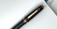 tibaldi_n60_with_18kt_gold_trim_fountain_pens_cap_up_close