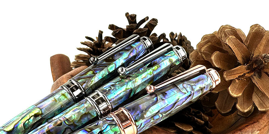 Bolígrafo Monteverde Invincia Deluxe - Adornos Cromados En