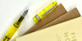 stipula_etruria_rainbow_clear_yellow_fountain_pen_showing_off_the_nib