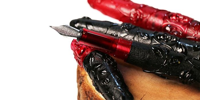 benu_skull_and_roses_collection