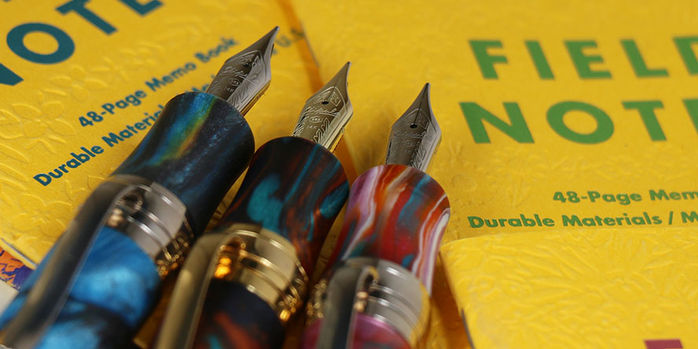stipula_davinci_capless_fountain_pens_bohemian_twilight_primary_manipulation_6.5_kens_mix_nibs