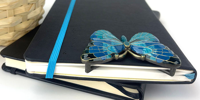 esterbrook_butterfly_page_holder_in_notebook