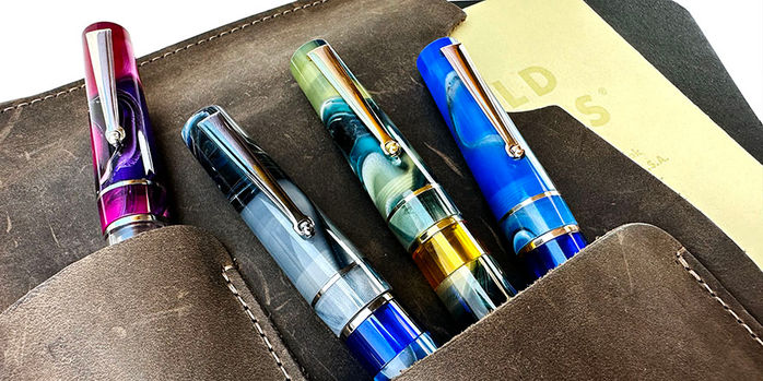 delta_duna_fountain_pens_4_in_leather_carryall
