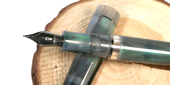 delta_duna_fountain_pens_zephyr