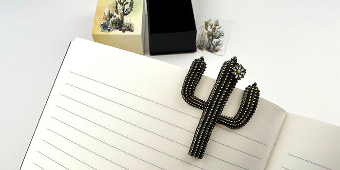 sepia_writing_accessories_10th_anniversary_exclusive_saguaro_cactus_page_holder