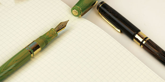 esterbrook_model_j_fountain_pen_lotus_green_uncapped