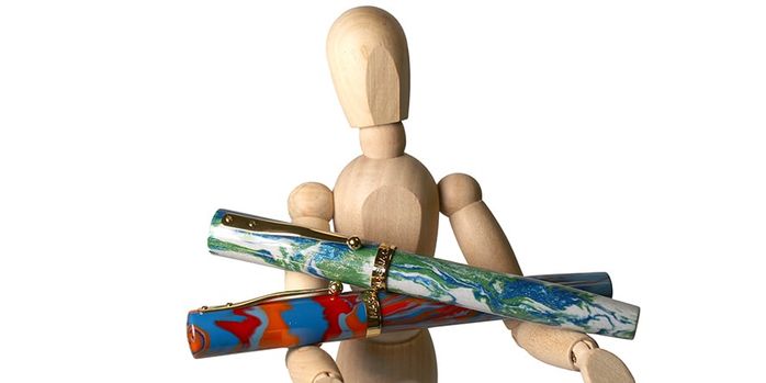magna_carta_mag_600_golden_gate_and_marbled_monument_pens_with_statue